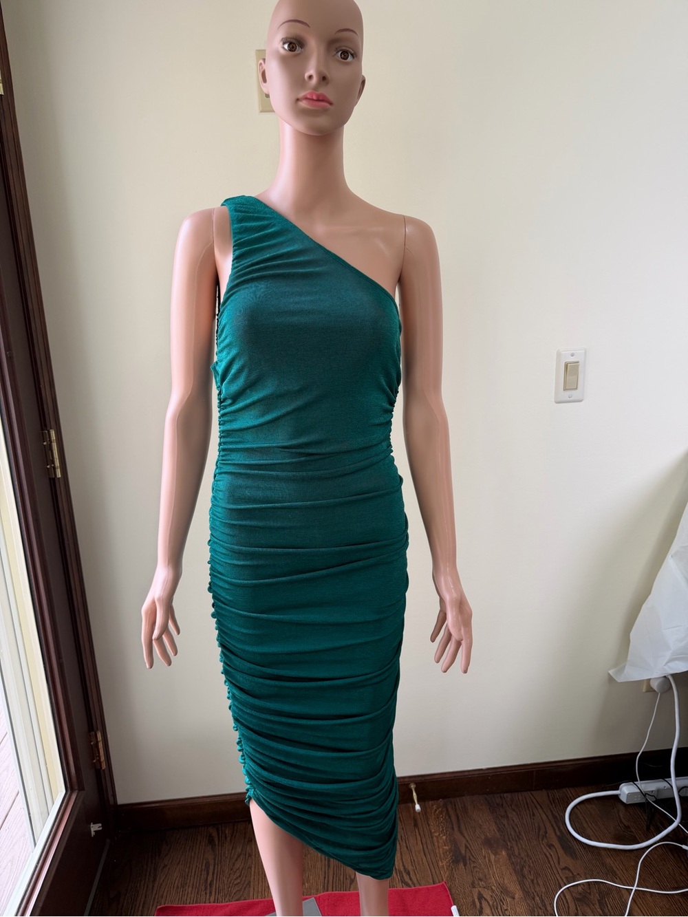 Endless Blu One-Shoulder Emerald Green Ruched Bodycon Dress